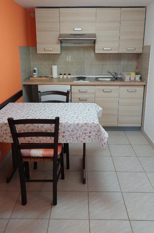 Apartment Drenovica Pula Luaran gambar